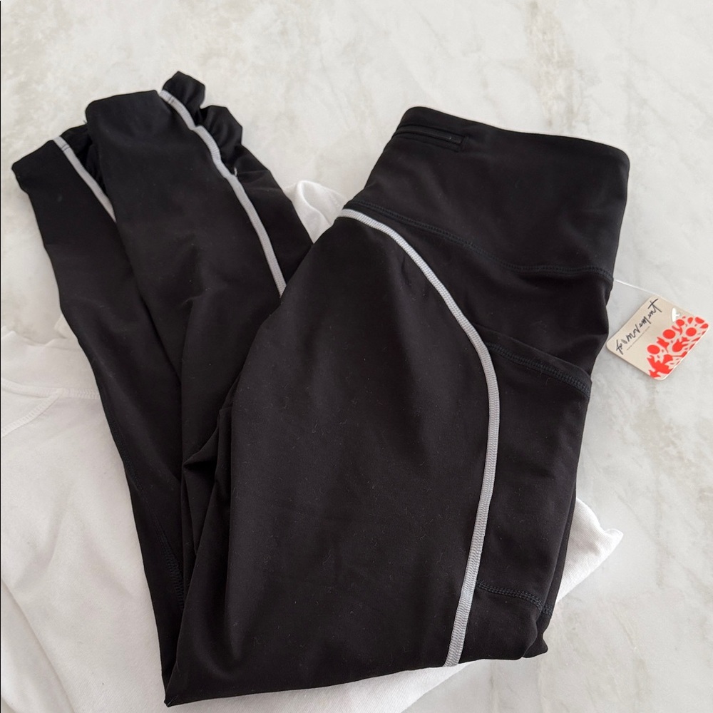 FP Movement by Free People Black Leggings with White Trim, 3 pockets S NWT